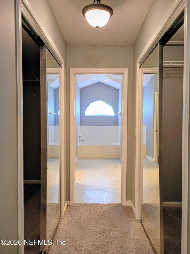 Building Photo - 1392 Hawks Crest Dr