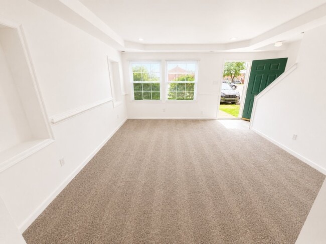Building Photo - 2626 Wayside Dr