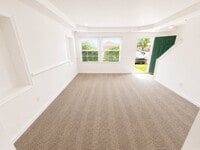 Building Photo - 2606 Wayside Dr