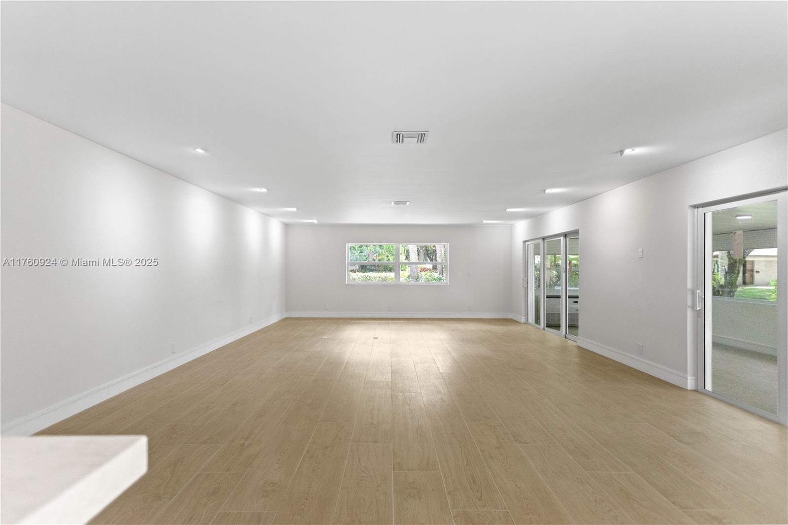 Building Photo - 809 Cypress Blvd