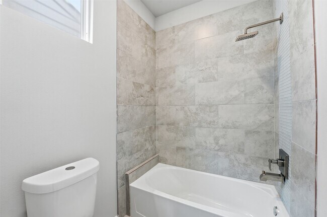 Building Photo - 4307 Larkspur St