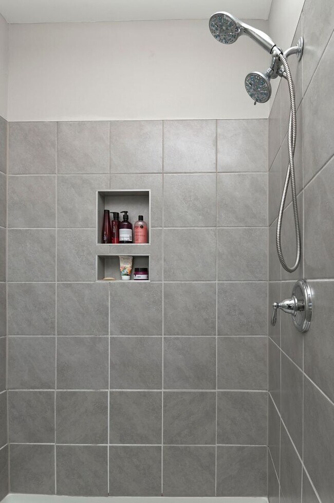 Building Photo - Lake View Living Near Lake Murray – Spacious 5BR Home w/ Boat Ramp & Docks