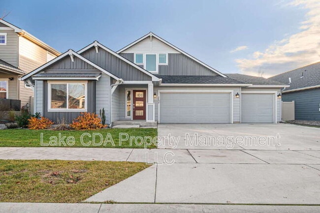 Primary Photo - 2892 W Rimbaud Ave