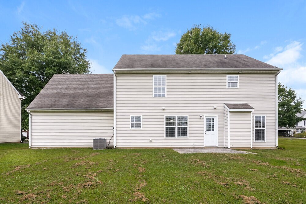 Building Photo - 1043 Vanguard Dr