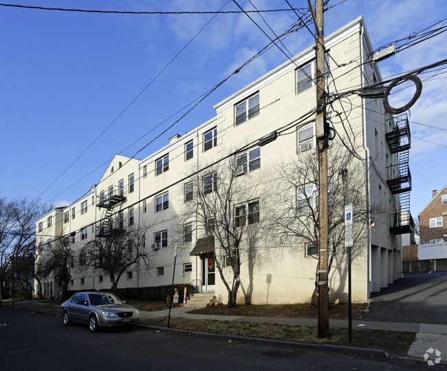 Building Photo - 109 W 53rd St