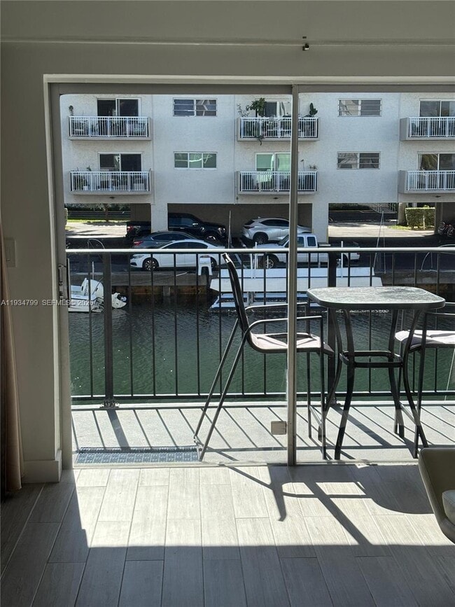 Building Photo - 3642 NE 171 St