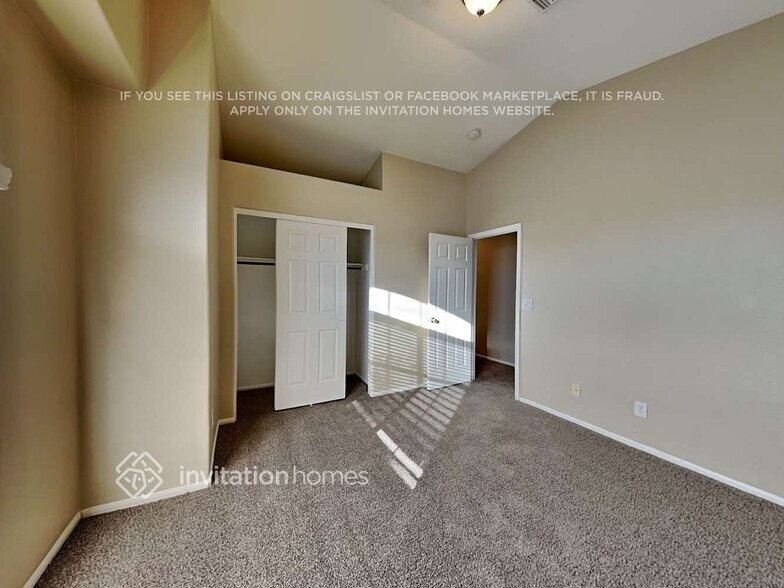 Building Photo - 3519 N 107th Dr