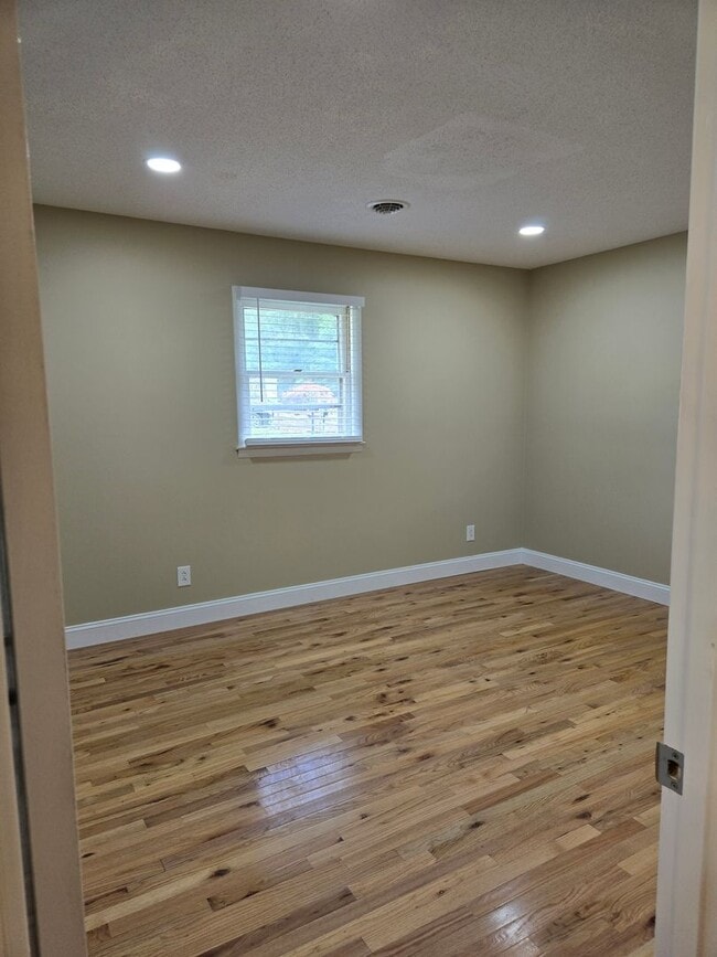 Building Photo - 108 Potomac Cir