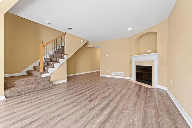 Building Photo - COMING SOON: Spacious 2-Bedroom Townhome w...