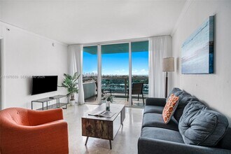 Building Photo - 5101 Collins Ave