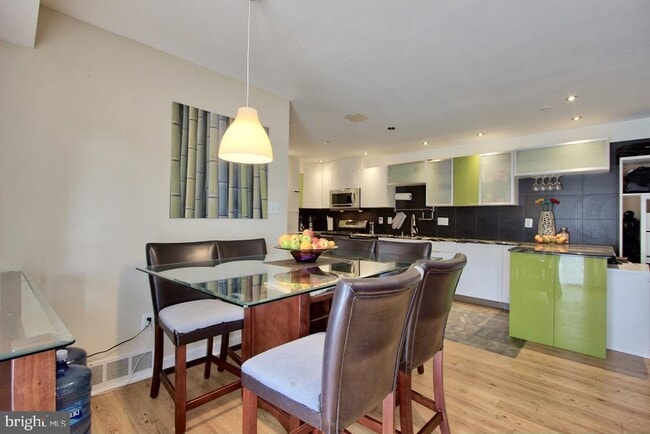 Building Photo - 10026 Fair Wds Dr