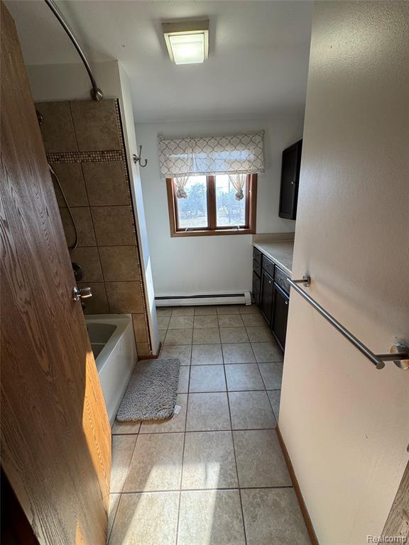 Building Photo - 2346 London Bridge Dr