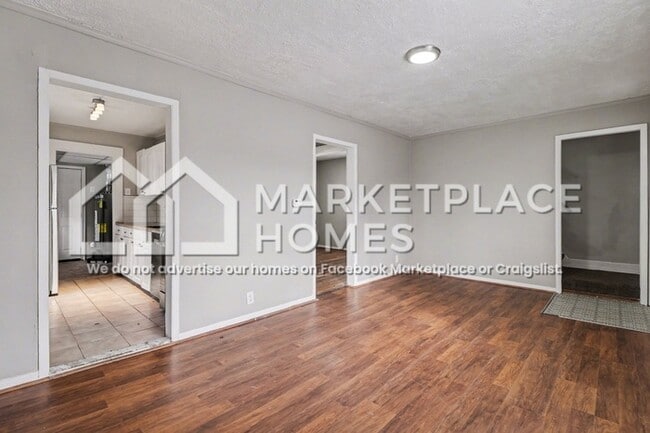 Building Photo - 23115 Tawas Ave