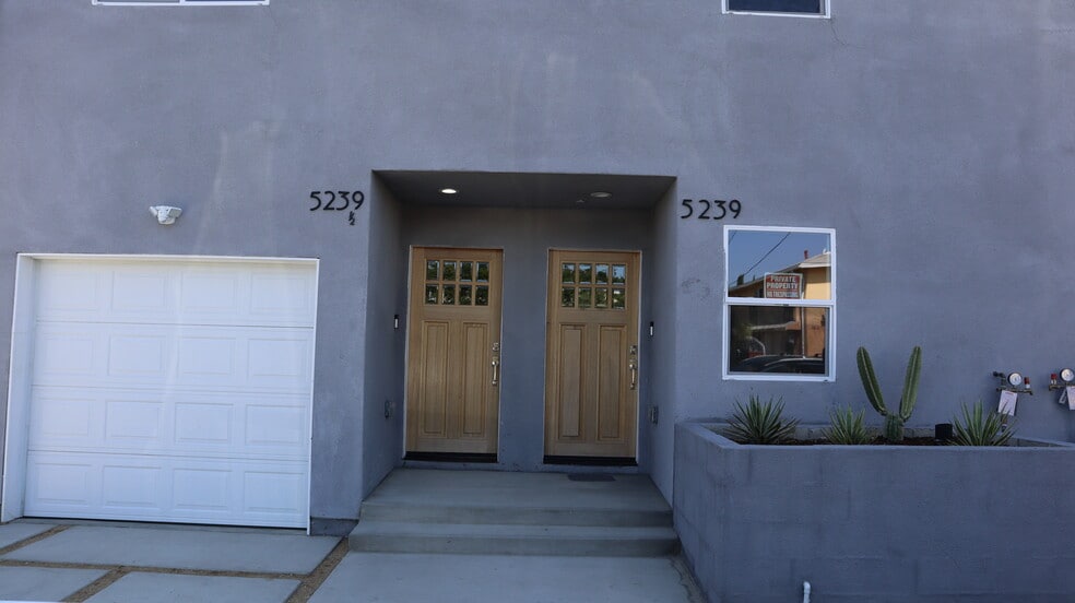 Primary Photo - 5239 Auckland Ave