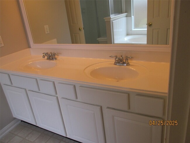 Building Photo - 5531 Poplar Terrace Ln