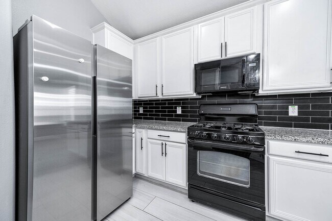 Building Photo - 5006 Riverbridge Ct