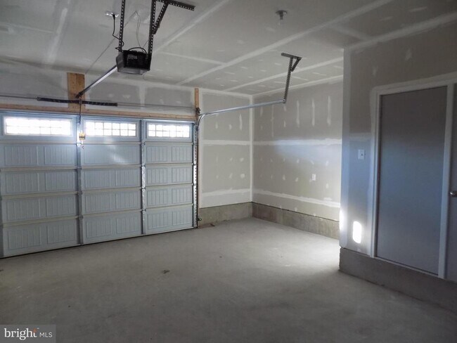 Building Photo - 1602 Field Sparrow Ter NE