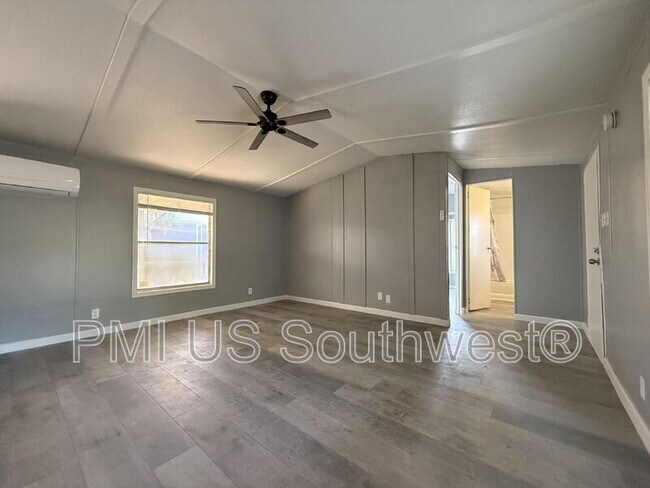 Building Photo - 314 Riverwood Ln