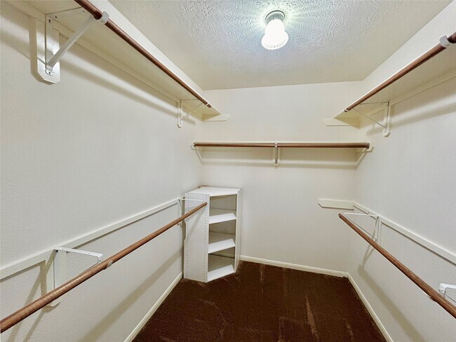 Building Photo - 20410 Nelva Park Ct