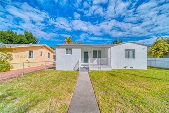 Building Photo - 4345 SW 5th Terrace