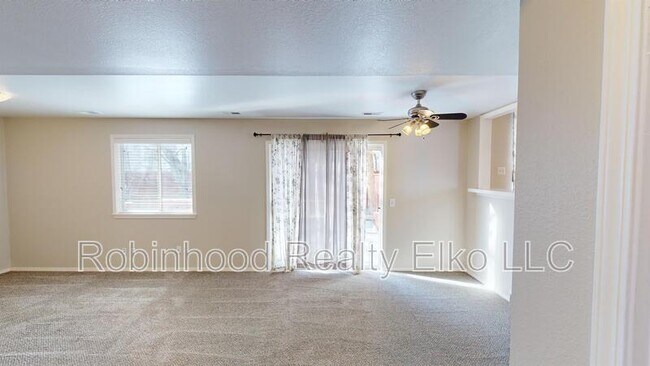 Building Photo - 2651 Shadow Ridge Dr