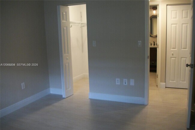 Building Photo - 13900 Lake Placid Ct