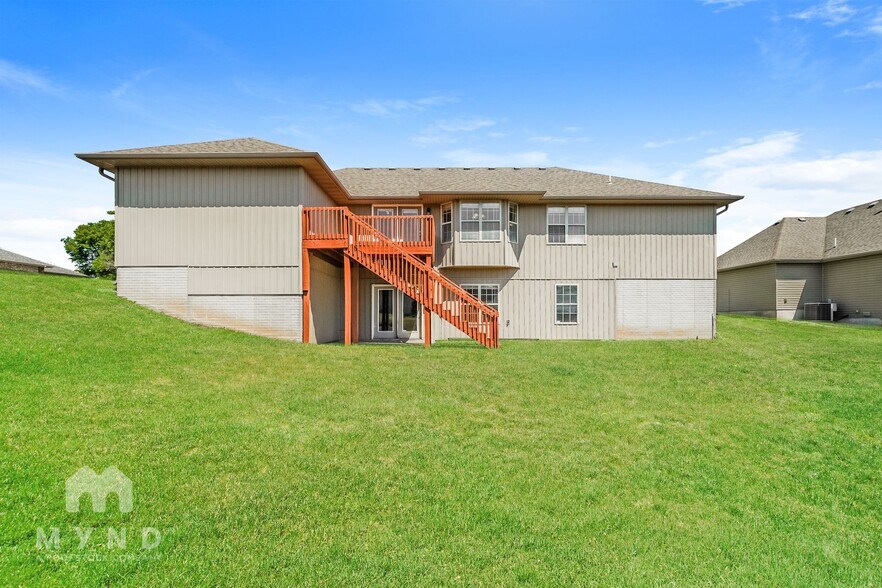 Building Photo - 4674 Oneida Dr