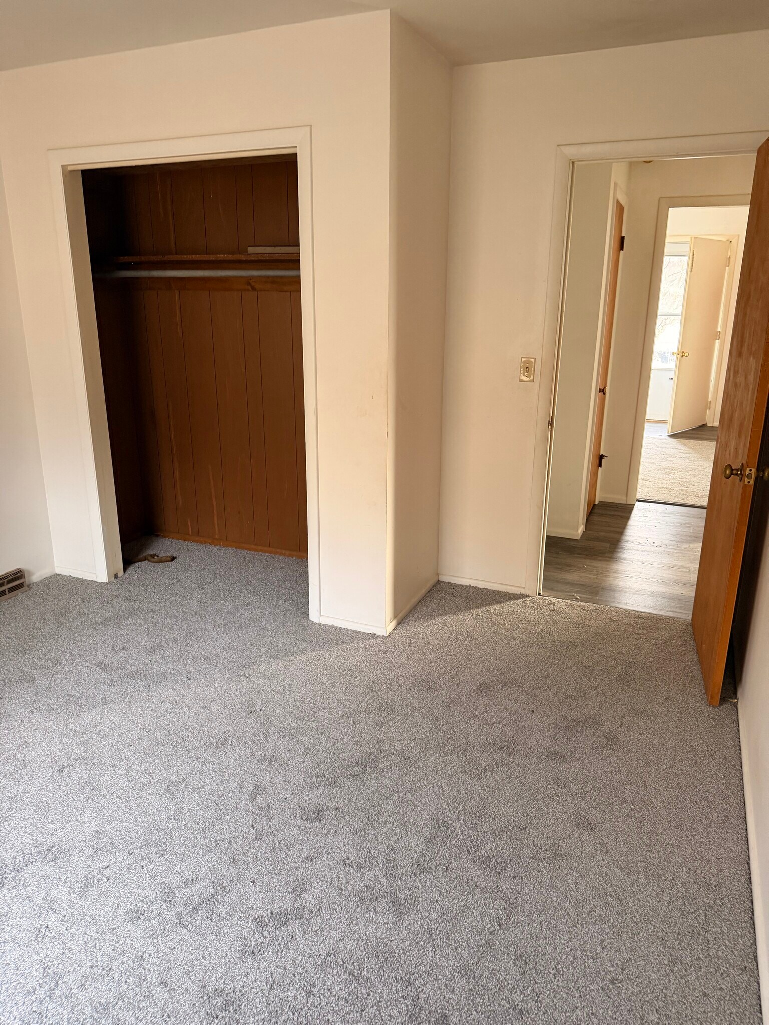 Building Photo - 1 Sylvan Spring Dr