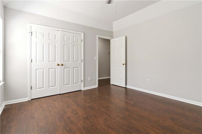 Building Photo - 400 Cascade Rise Ct SW