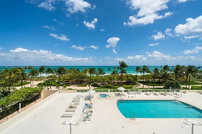 Building Photo - 10185 Collins Ave