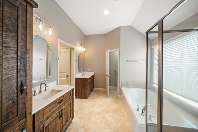 Building Photo - 2818 Red Maple Dr