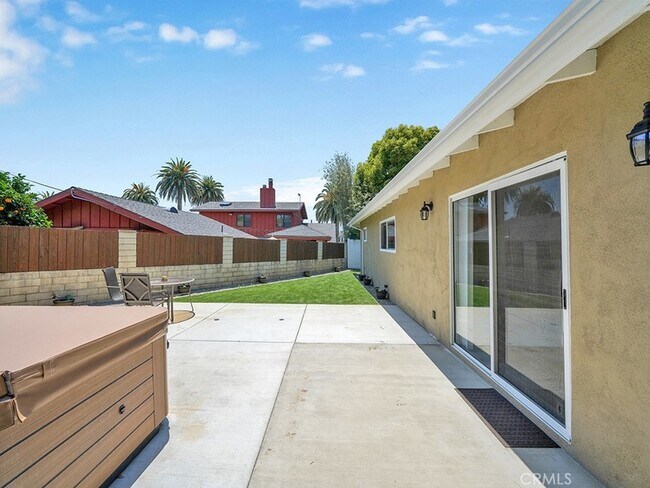 Building Photo - 34801 Calle Del Sol