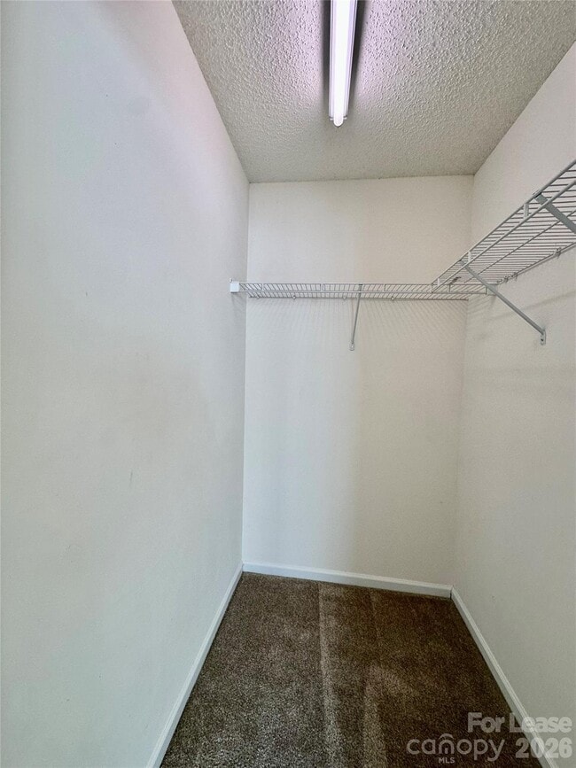 Building Photo - 5787 Dove Point Dr SW