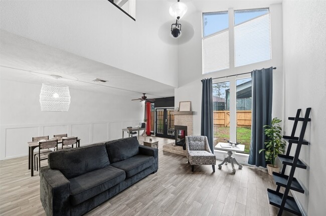 Building Photo - 3226 Poe Dr