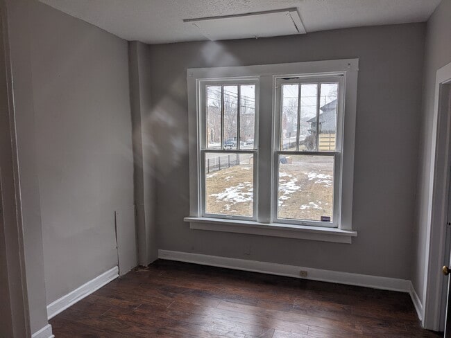 Building Photo - 506 Woodruff Place Middle Dr