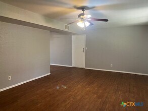 Building Photo - 1306 Carnation Ln