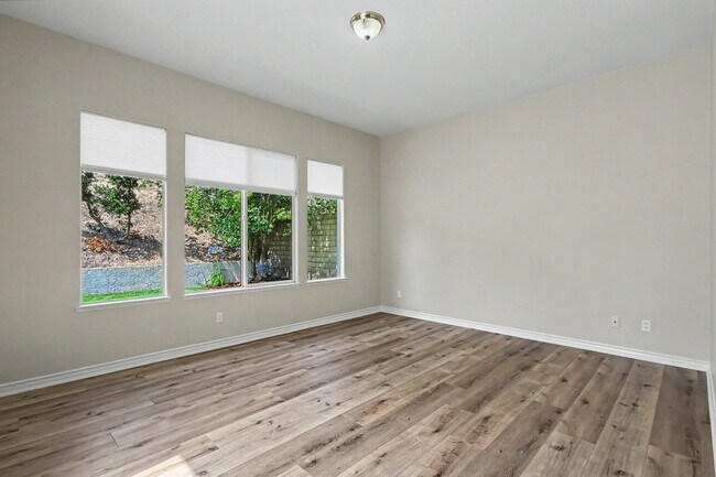 Building Photo - 4614 Via Del Rancho