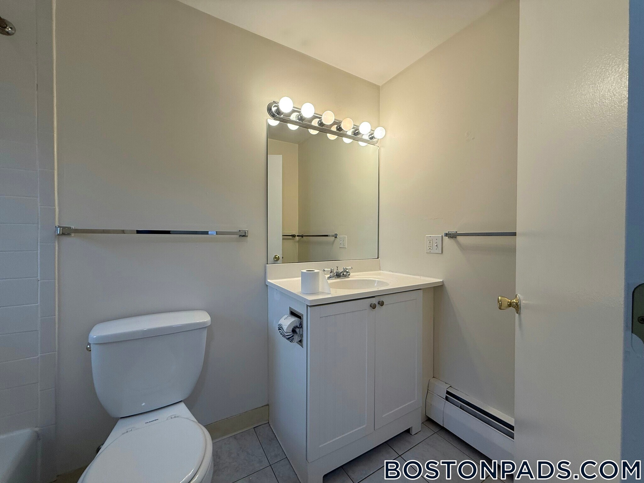 Building Photo - 32 Worthen Rd