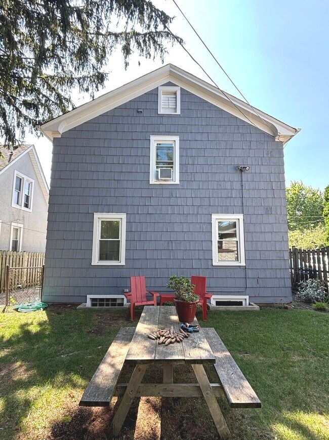 Building Photo - 111 Pleasant Ave