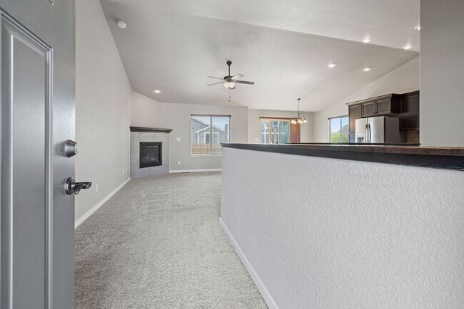 Building Photo - 3 Bedroom Ranch in Wellington