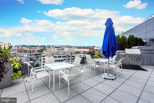 Building Photo - 1177 22nd St NW