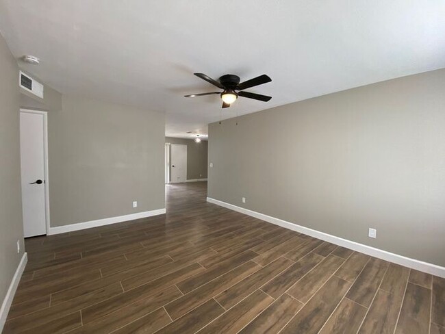 Building Photo - Beautiful, updated home in Chandler!