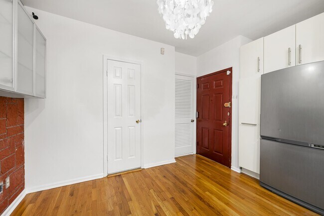 Building Photo - 222-224 48th St