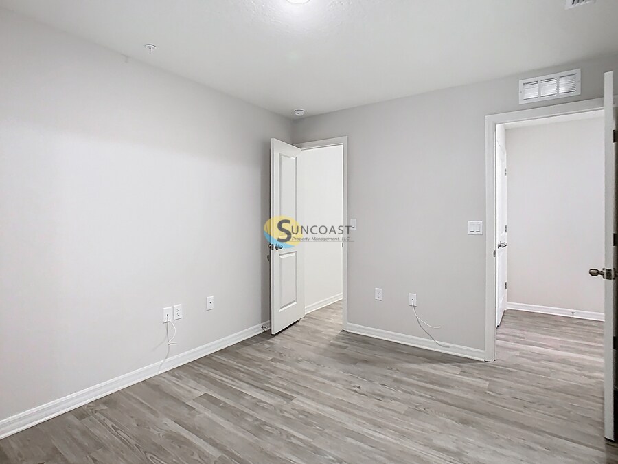 Building Photo - 3821 SW 43rd Ct