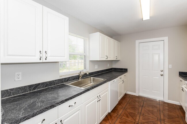 Building Photo - 1117 N Singleton Ave