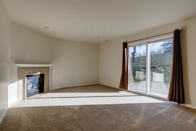 Building Photo - 3 bed 2.5 bath Home in Cherry Hill