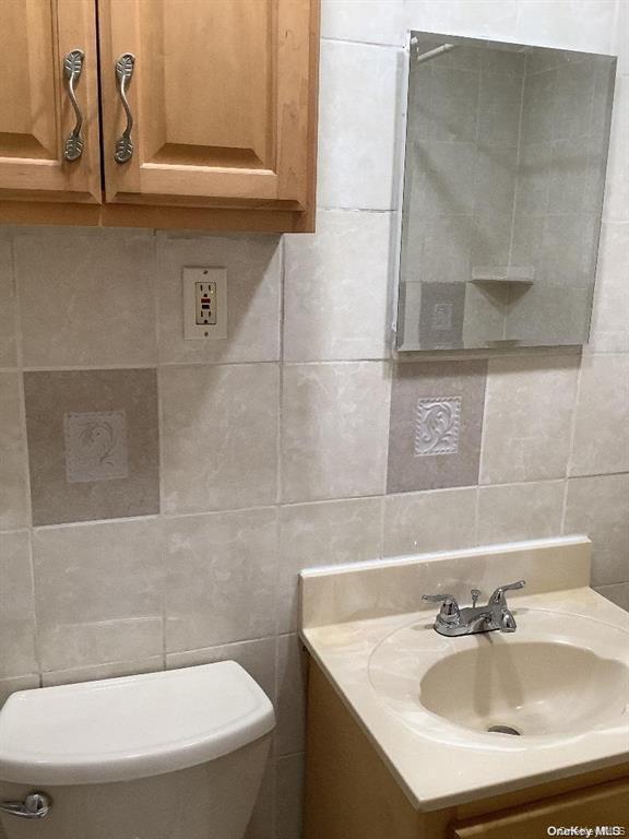 Building Photo - 78-02 153rd Ave