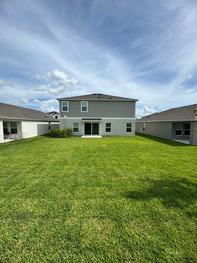 Building Photo - 14773 Summer Br Dr