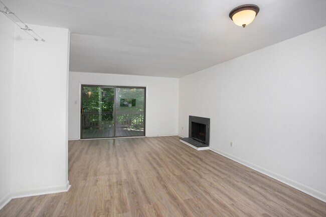 Building Photo - 128 Ridge Trail