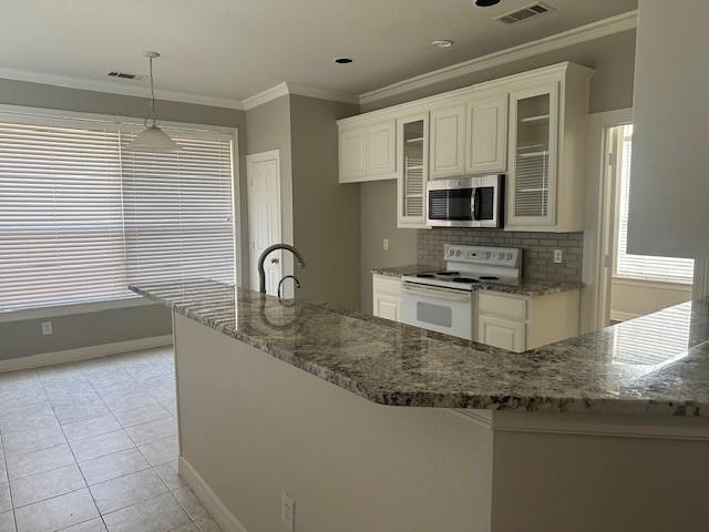 Building Photo - 908 Sunningdale